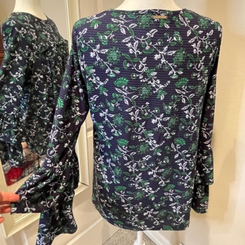 3 for $22 - Michael Michael Kors Double-bell Long Sleeve Top - M - Picture 3 of 9